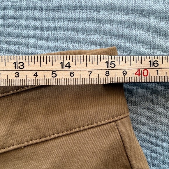 Mountain Hardwear AP Scrambler Shorts Mens 32 Brown Hiking Outdoor Technical 9in - Picture 4 of 7